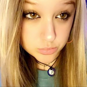 Meet your Posher, Brooke